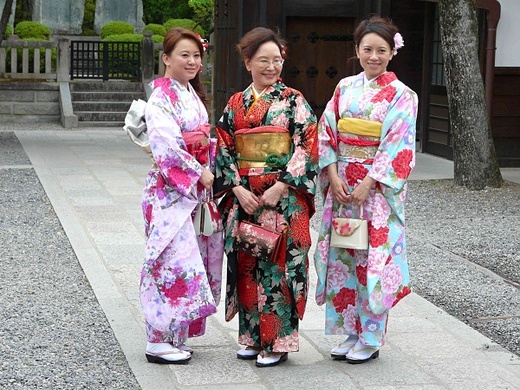 15-kimono.jpg